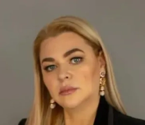 Кроме того, продажа невозможна без разрешения банка, но далеко не все кредитные организации дают согласие. Наконец, некоторые покупатели относятся к такой недвижимости настороженно, и могут просить дополнительную скидку.