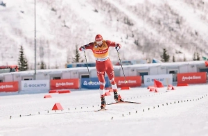 Организаторы гонки в Италии не смогли пригласить Большунова из-за санкций