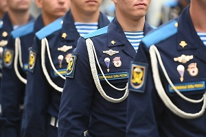 Белоусов отметил мужество и отвагу десантников, освободивших Часов Яр