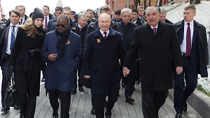 Друг или так. Кто из зарубежных лидеров приедет в Москву на 80-летие Победы и какого гостя из США ждут
