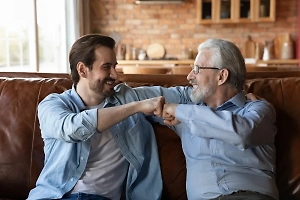 Работающие россияне финансируют уже 86% пенсий пожилых