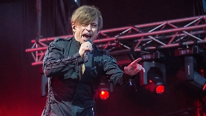 «Я потерял всё»: Лёва* из «Би-2» заявил о неверии в Родину и запричитал о тяжёлой жизни