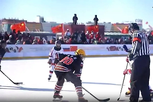 Российско-китайский фестиваль зимних видов спорта стартовал на льду Амура