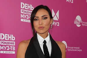 Алсу призналась, что стала уважать себя после сеансов с психологом из-за развода