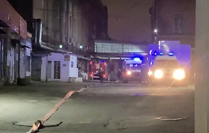 «Стёкла повышибали все»: Очевидцы пожара рассказали Life.ru, как спасали людей и детей из огня