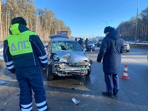 В ДТП в Екатеринбурге один человек погиб и трое пострадали, включая ребёнка