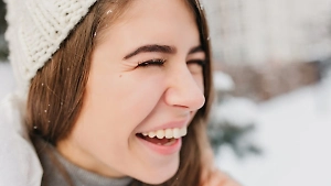 Стоматолог рассказал, как зима влияет на здоровье зубов