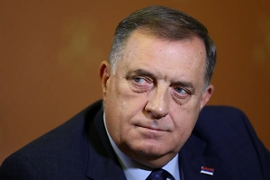 Власти Боснии выдали ордер на арест приговорённого к тюрьме Додика