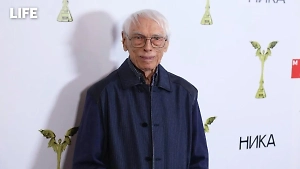  99-летний композитор Зацепин получил премию «Ника» за «Честь и достоинство»