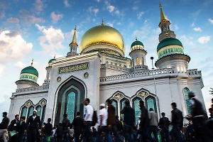 Ураза-байрам в 2025 году: один из главных праздников мусульман
