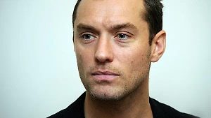 В соцсетях появились первые фотографии Джуда Лоу в роли Путина