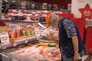 С прилавков «Маяка» сняли почти полтонны опасных продуктов