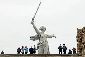 Коммунисты требуют «вернуть» Сталинград на карту России в юбилейный год Победы