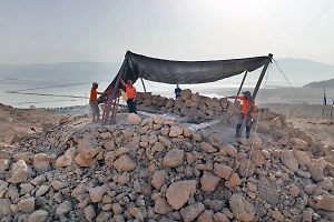 Археологи нашли хранилище артефактов возрастом 2 тысячи лет в Иудейской пустыне