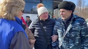 Младшему — 11, старшей — 92: Более 20 курян вернулись на родину с Украины