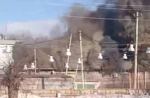 В Башкирии горит кровля кафе на площади 1,4 тыс квадратных метров