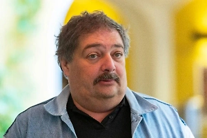 Писатель Дмитрий Быков* закрыл бизнес в России