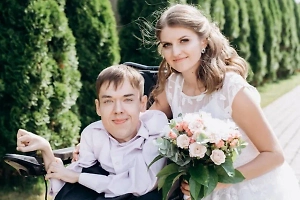 «Я — ЗА мужем!» История Юлии, которая полюбила парня, навсегда прикованного к коляске