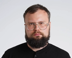 Вопрос о возможных последствиях задолженности по коммунальным платежам для супруги Петросяна Татьяны Брухуновой не сводится к вероятности выселения из квартиры. Согласно российскому законодательству, долг за коммунальные услуги сам по себе не является основанием для лишения собственности, но может привести к судебному разбирательству и исполнительному производству.