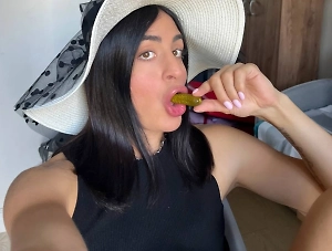 «Я не она»: Трансгендер Форкс рыдает в колонии из-за обращения сокамерников «как к девочке»