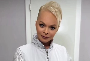 Долина может получить до 3,5 млн рублей за три выступления в столичном баре 