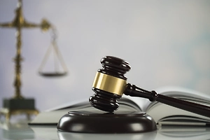 Суд арестовал имущество и счета фигурантов дела о хищениях у бойцов СВО в Шереметьево