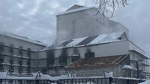 «Человек лежит на лесах»: Появилось первое видео с места взрыва в здании МВД в Сыктывкаре