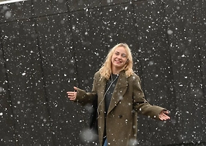 Если вы ненавидите шапку, возможно, вы просто не умеете её носить: Советы стилиста, как не портить укладку головным убором