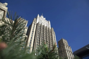 Москва заявила Лондону протест из-за работы шпиона в британском посольстве