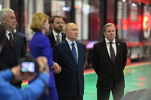 Путину показали первый в России беспилотный поезд метро «Москва-2026»