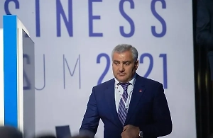 В Армении суд вернул Карапетяна под домашний арест