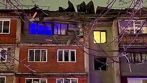 В Беслане эвакуировали 70 человек после падения обломков БПЛА на пятиэтажку