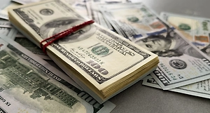  Трейдеры делают рекордные за 15 лет ставки на падение доллара США