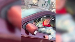 Появилось жуткое видео смертельной стрельбы агента по ЛГБТ*-активистке в Миннеаполисе