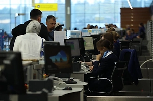 Сотни россиян уже 20 часов не могут вылететь из Египта в Москву