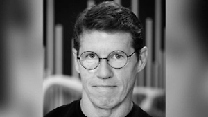 Автор музыки к мультфильму «Губка Боб Квадратные Штаны» трагически погиб после ДТП