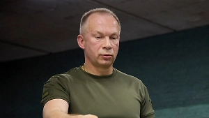 Сырского назвали «чистым дураком» из-за его слов о российских планах в Одессе