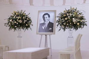 Опубликовано видео с похорон модельера Валентино Гаравани в Риме