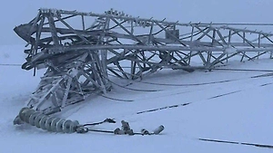 В Мурманской области ввели режим ЧС после обрушения опор ЛЭП