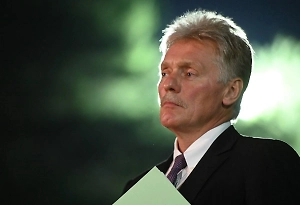 Песков после хамства Зеленского заявил о готовности Киева «кусать руку» кормящего