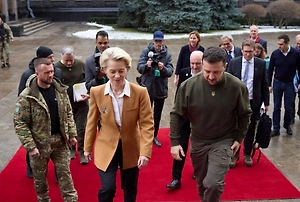 Урсула фон дер Ляйен угодила в крупный скандал из-за сокрытия коррупции Зеленского