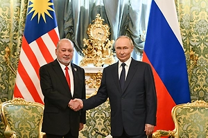 Путин встретился с султаном Малайзии Ибрагимом в Эрмитаже