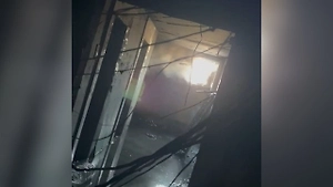 «Лифт заклинило, дым повалил»: Две девушки едва не сгорели заживо из-за хлама у мусоропровода