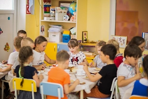 Потолок обвалился в детском саду в Самаре из-за порыва трубы