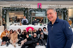 Хоромы в Париже, отель в Куршевеле. Как живут хозяева «Рандеву», пока в России батрачат их сотрудники