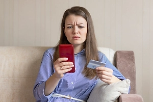 Названы причины блокировки денежных переводов россиян