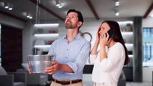 Потоп в квартире: как фиксировать аварию и выбить компенсацию до последней копейки