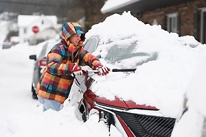 Золотая эвакуация: Москвичи могут попасть на 12 тысяч рублей за спасение авто из снежного плена
