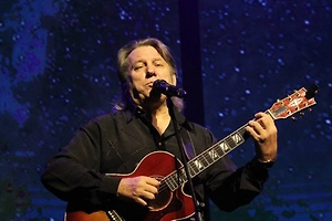 «Просто кричалки»: Юрий Лоза жёстко прошёлся по хитам «Матушка-земля» и «Вите надо выйти»