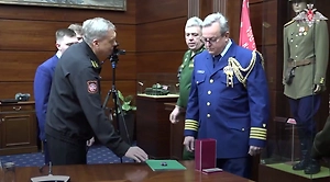 Появилось видео передачи США чипа из сбитого на подлёте к резиденции Путина дрона